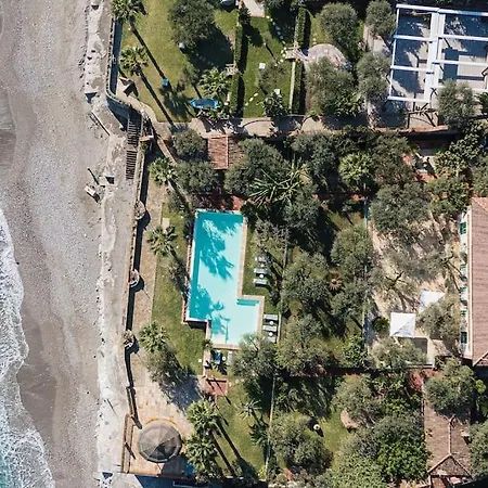 Seafront Bliss Villa Letojanni